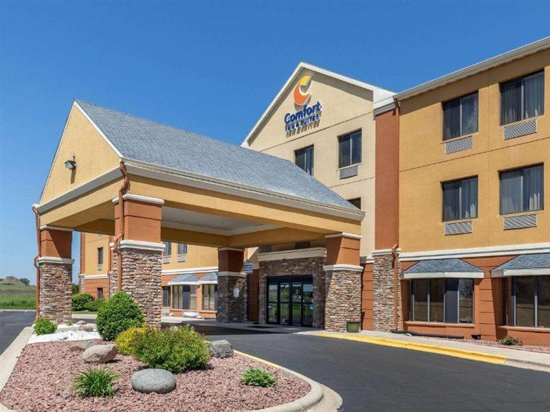 Comfort Inn & Suites Kenosha-Pleasant Prairie Bagian luar foto
